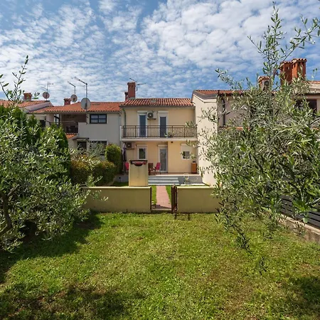 Haus Viktoria In Mit Garten In Strandnaehe Tatil Evi